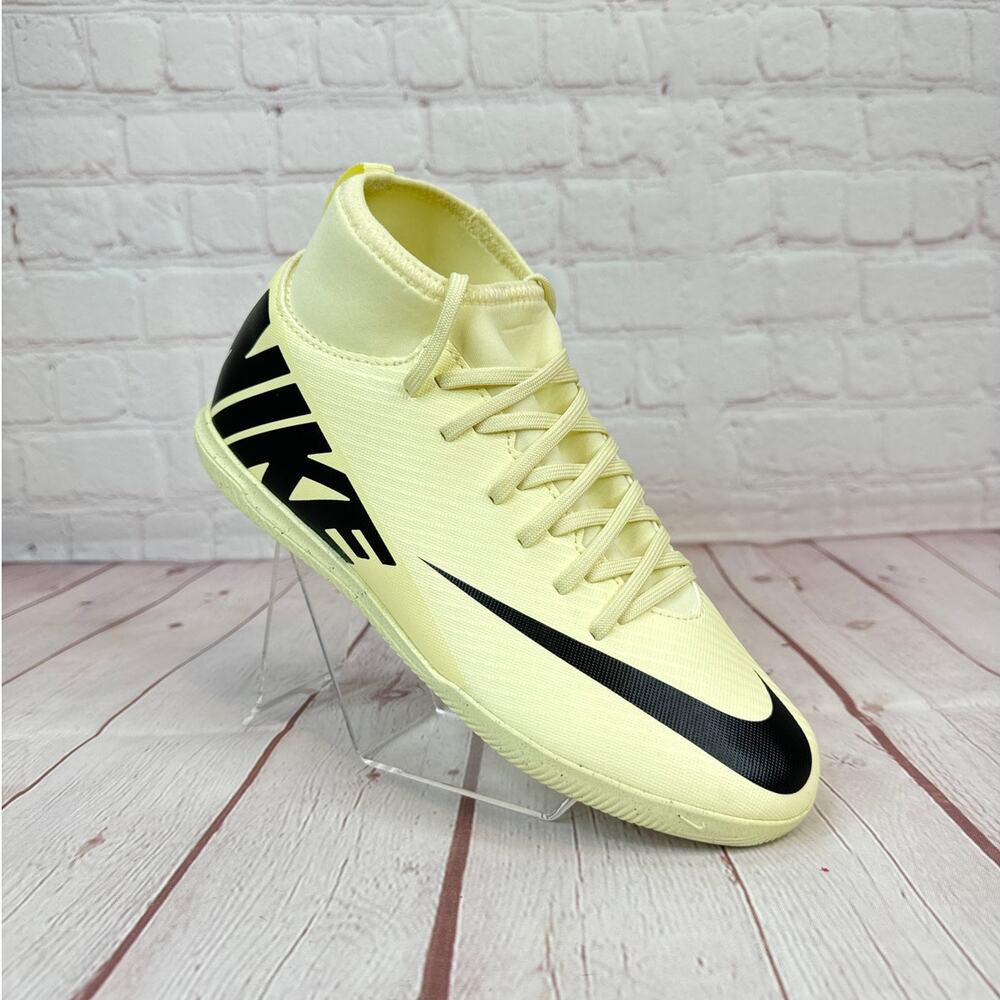 Nike Mercurial Superfly 9 Club Indoor Soccer Shoes Size 6Y (DJ5960-700)